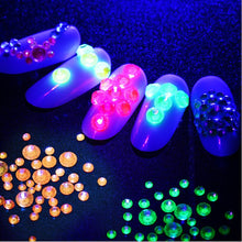 Load image into Gallery viewer, Rhinestones Crystal Classic - Glow in the Dark - Noctilucent Fluorescence - diff. Colors 1440 pcs

